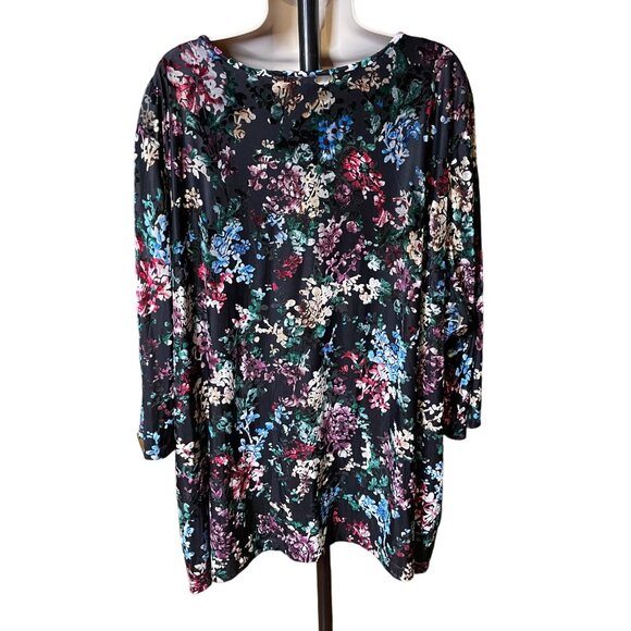 Cathrines Womens Velvet Blouse Floral Keyhole Neckline Shirt Plus Size 4X u - Picture 7 of 11